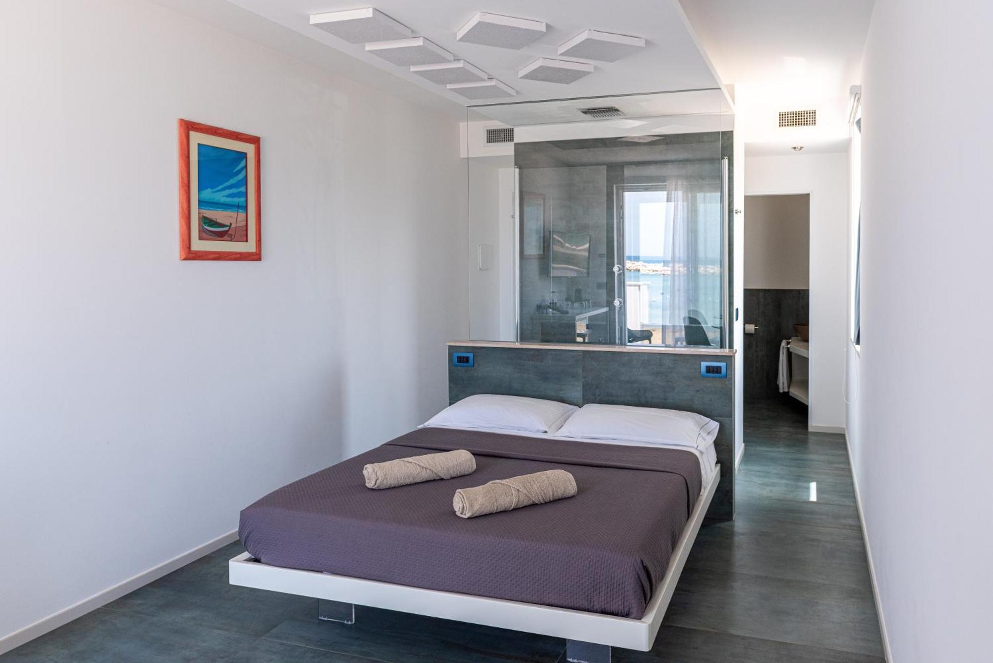 Marina Bay Beach Suites Peschici Exterior foto