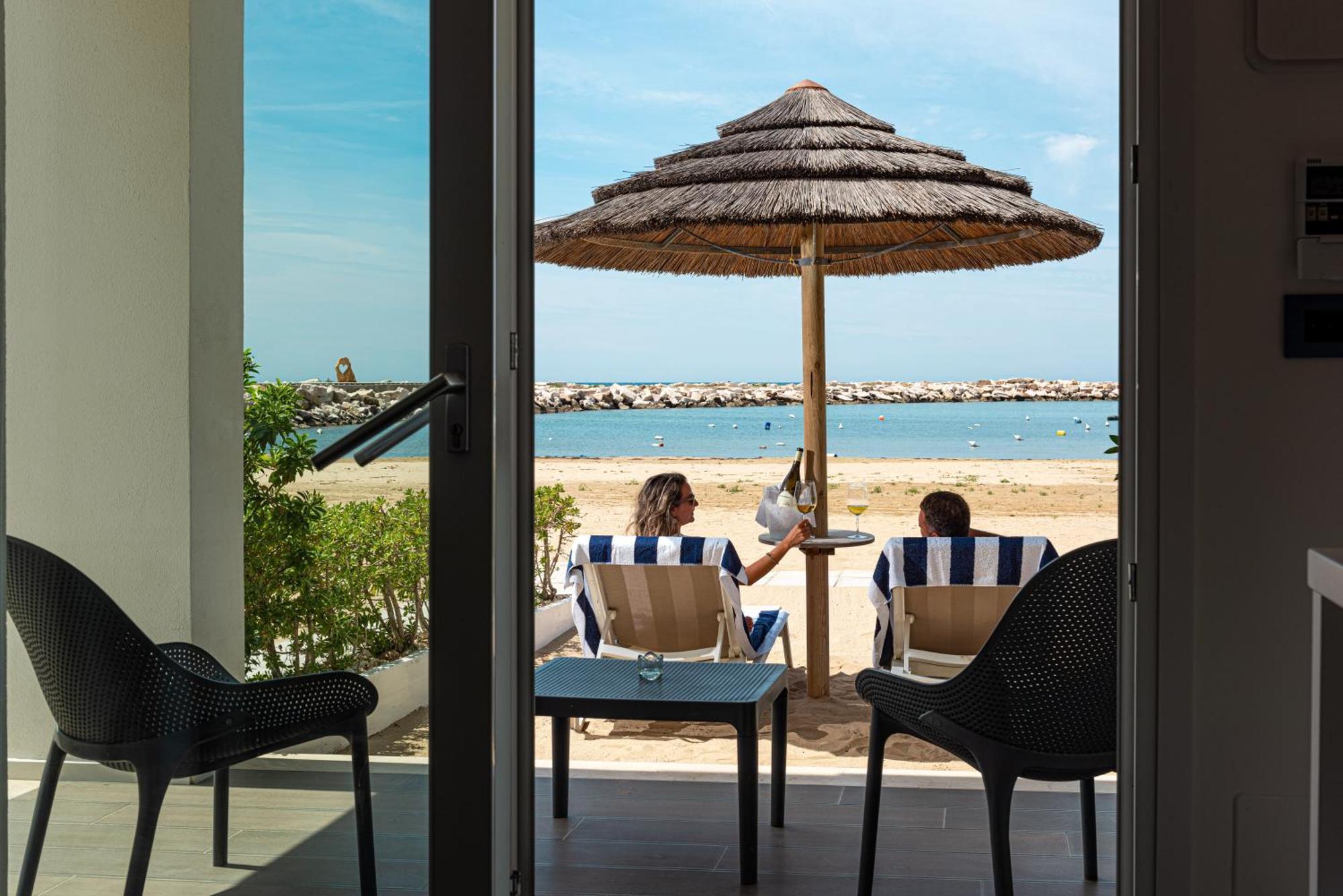 Marina Bay Beach Suites Peschici Exterior foto